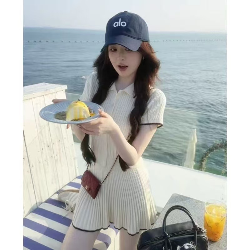 한 부서 연령 감소 POLO 칼라 니트 반팔 티셔츠 플리츠 반신 미니 스커트 두 조각 여성 세트 여름 작은 키 세트