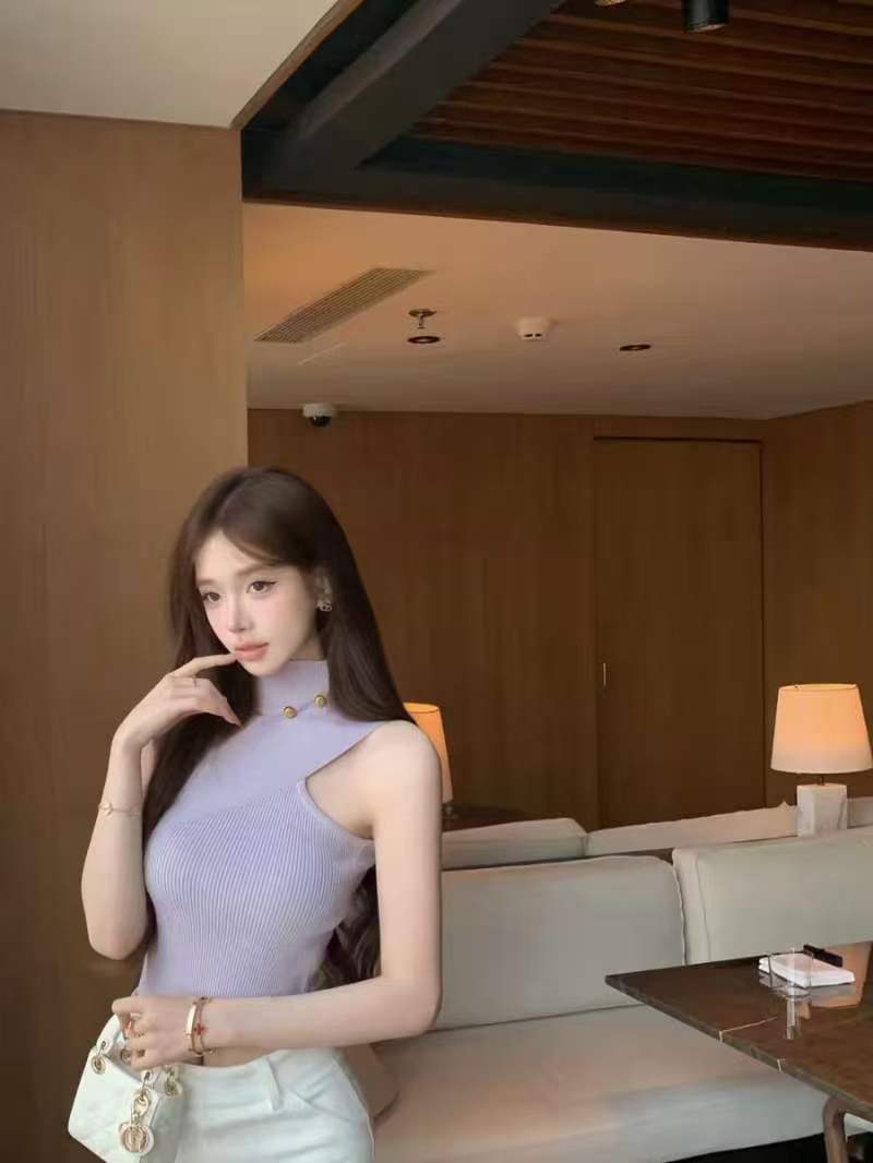 jayky yang 되돌리기 부적 비대칭 비스듬한 어깨 행침 목 조끼 슬립 몸매 가꾸기 쇼트 스타일 니트 맨위