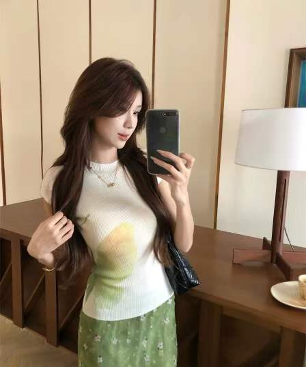 한 부서 휴가 바람 세트 여성 여름 2026 새로운 나비 매듭 몸매 가꾸기 티셔츠 슬림해 보이는 품격 다용도