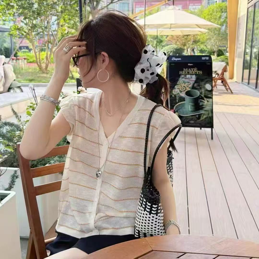 한 부서 새로운 우아함 바람 V넥 스트라이프 니트 오픈 가디건 프릴 민소매 여성 여름 다용도 슬림해 보이는 캐주얼 맨위