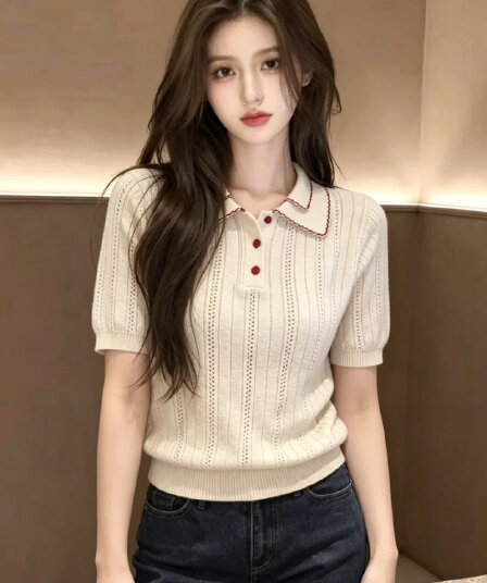 한 부서 배색 니트 반팔 POLO 셔츠 여성 여름 2026 새로운 디자인 센스 홀로우 아웃 얇은 스타일 니트 스웨터 맨위