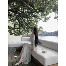批发JAYKY YANG<b class='q'>春</b>日柔光大V领修身鱼尾长款包臀裙收腰显瘦针织裙