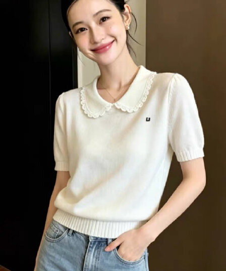프랑스식 화이트 베이비 칼라 얼음 실크 니트 스웨터 반팔 티셔츠 여성 여름 루즈핏 폴로 칼라 아름다운 디자인 센스 맨위