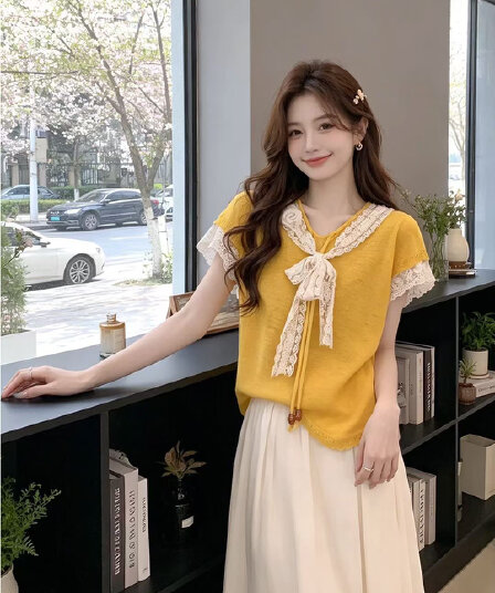 도파민 바람 세트 여성 여름 한 부서 품격 슬림해 보이는 자이언트 잘 생긴 쇼트 스타일 레이스 조각 V넥 반팔 맨위
