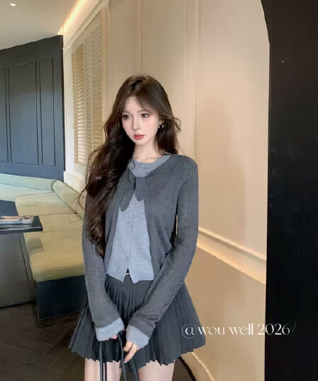 한 부서 배색 페이크 레이어드 긴팔 니트 스웨터 여성 2026 새로운 디자인 센스 몸매 가꾸기 품격 페이크 레이어드 맨위