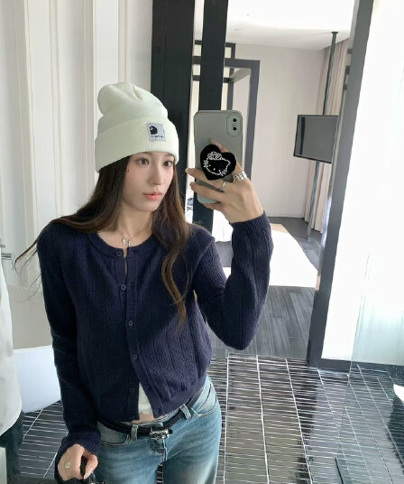 hhyii 화이트 여성 일상 라운드 넥 니트 오픈 가디건 여성 2026 새로운 홀로우 아웃 디자인 센스 다용도 가을 맨위