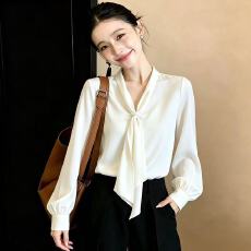 批发杏色衬衫女2026秋装新款套头装饰设计感港味复古百搭长袖缎面上衣