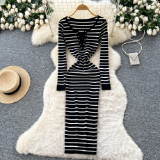 批发女神范高级感气质V领修身连衣<b class='q'>裙</b>女秋季2025新款内搭收腰毛衣长<b class='q'>裙</b>