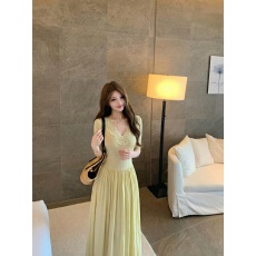 批发实拍实价浪漫满屋花边针织收腰显瘦百褶连衣裙