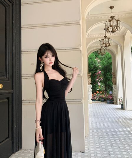 실사 정가 검정색 섹시함 망사 행침 목 드레스 가슴 패드 허리 수축 핀치 주름 백리스 롱 스커트