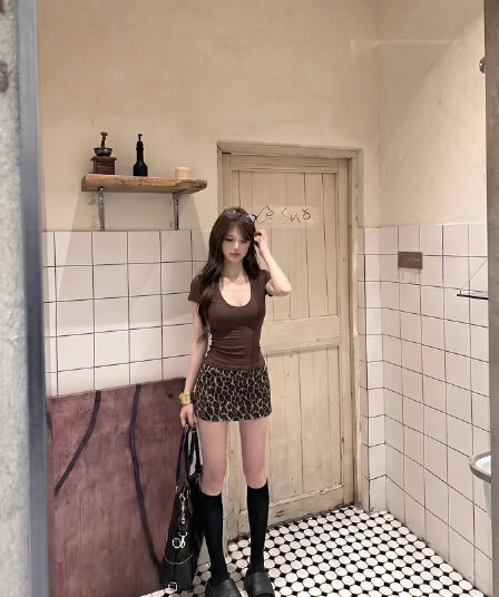 실사 정가 단색 u 칼라 타이트 맨위 레트로 핫걸 반 스커트