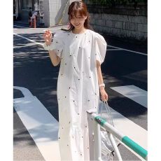 批发<b class='q'>韩国</b>chic夏季法式减龄圆领刺绣花朵绑带收腰显瘦短袖波点<b class='q'>连衣裙</b>女