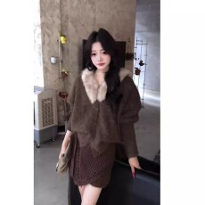 批发巨好看的毛绒领咖色毛衣开衫外套女秋冬季宽松慵懒高级感针织上衣