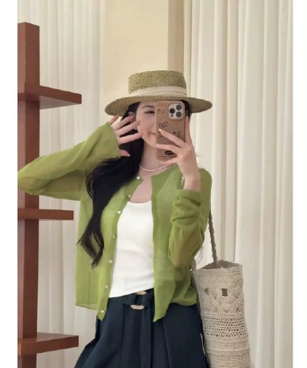 도파민 녹색 얼음 실크 니트 오픈 가디건 여성 여름 얇은 스타일 패션 착용 가져 가라. 자외선 차단 에어컨 재킷 단추 맨위
