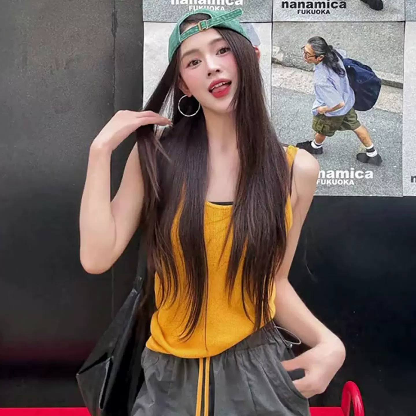 슈퍼 잘 생긴 도파민 황색 캐미솔 여름 외출용 몸매 가꾸기 슬림해 보이는 고급 센스 핫걸 민소매 맨위