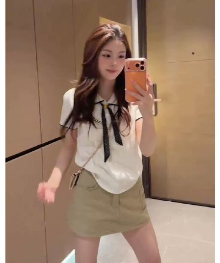 한 부서 학원 스타일 배색 폴로 칼라 반팔 니트 스웨터 여성 여름 몸매 가꾸기 슬림해 보이는 통기성 레이스업 폴로 칼라 맨위 얇은