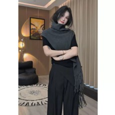 批发小众设计感斗篷式针织披肩秋冬新款氛围感流苏外搭慵懒不规则围脖