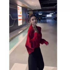 批发超绝氛围穿搭红色毛衣套装女秋冬季穿搭一整套<b class='q'>针织</b><b class='q'>罩衫</b>抹胸两件套