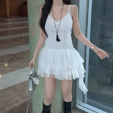 批发吊带背心裙薄纱<b class='q'>蕾丝</b>收腰显瘦蛋糕裙花边拼接V领飘带下摆连衣裙