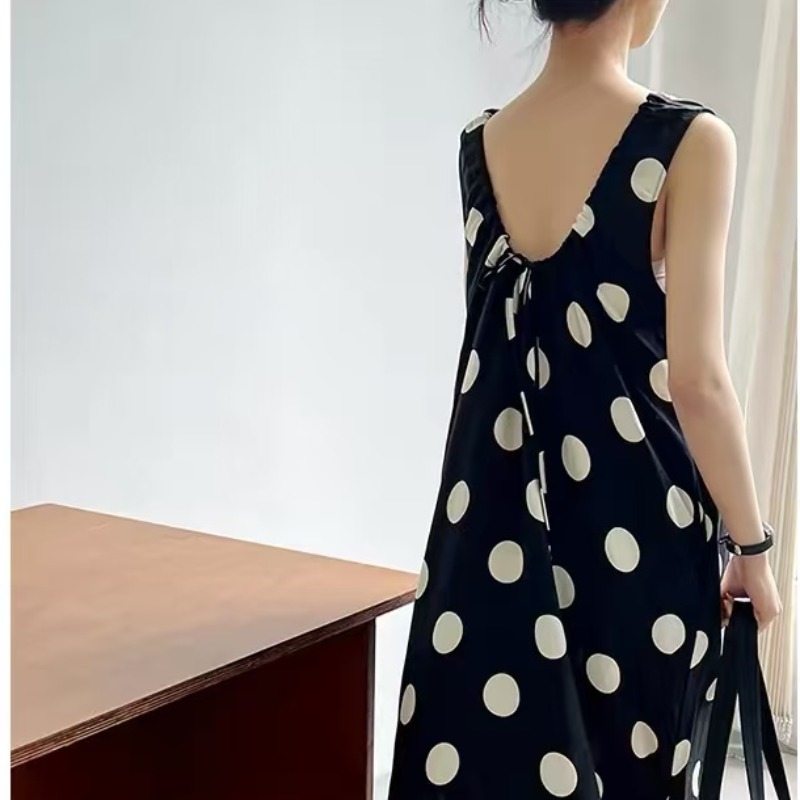 도트 무늬 백리스 민소매 드레스 여름 지불 레이스업 스트레이트 치마 허리 수축 민소매 롱 스커트 양성 및 음성 양면 착용