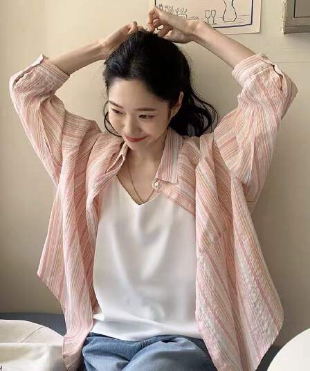 스트라이프 긴팔 셔츠 신선함 배색 스트라이프 셔츠 재킷 루즈핏 외부 가져 가라. 오픈 가디건 맨위 싱글 줄 버튼 태양 보호 셔츠