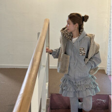 批发韩系豹纹连帽加绒卫衣外套＋松紧腰叠荷叶边<b class='q'>裤</b>防走光半身裙套装