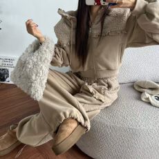 批发韩系连帽木耳边卫衣拼接毛毛外套加休闲卫衣<b class='q'>裤</b>套装