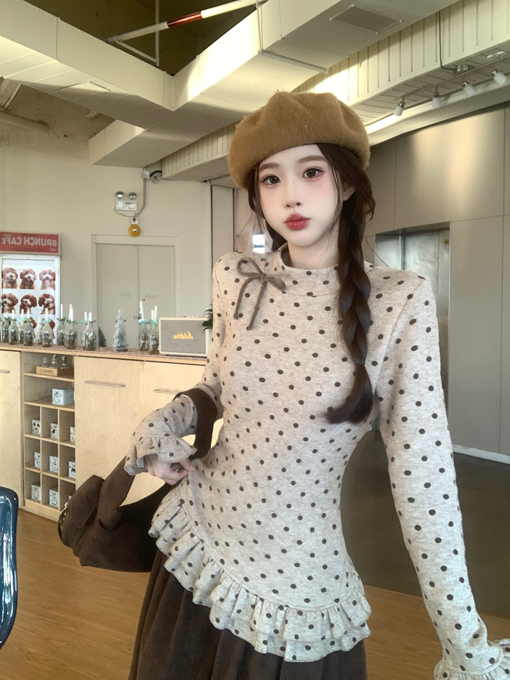 재고 있음 실사 봄 가을 레트로 도트 무늬 나비 매듭 레이스 몸매 가꾸기 슬림해 보이는 인사이드 가져 가라. 기본 셔츠 여성 셔츠