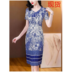 批发三宅褶皱2026夏季新款大码阔太太<b class='q'>宽松</b>复古印花气质显瘦A字<b class='q'>连衣裙</b>