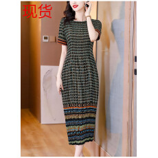 批发三宅褶皱2026夏季新款大码阔太太宽松复古印花气质显瘦A字<b class='q'>连衣裙</b>