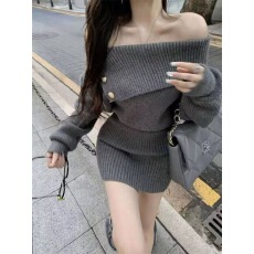 批发设计感长袖针织连衣裙女秋冬2024新款法式包臀裙一字肩毛衣短<b class='q'>裙子</b>