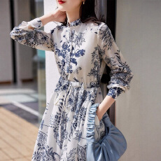 批发欧美碎花长袖<b class='q'>连衣裙</b>女春秋新款法式<b class='q'>青花瓷</b>桔梗裙收腰雪纺长裙