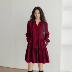 批发秋冬装宽松大码显瘦新款黑色灯芯绒长袖<b class='q'>连衣裙</b>女复古收腰蛋糕裙