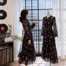 批发欧美好品港风韩国chic<b class='q'>荷叶边</b>碎花<b class='q'>连衣裙</b>度假风甜美边收腰长裙