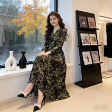 批发<b class='q'>开叉</b>性感新款约会连衣少妇妈<b class='q'>连衣裙</b>碎花纯欲V领长袖收腰御姐网红