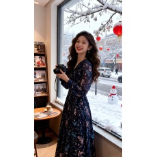 批发跨境波西米亚大裙摆开叉新款宽松大码新品连衣裙显瘦修身辣妹长袖