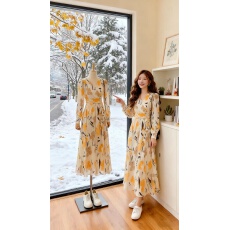 批发法式御姐开叉碎花复古<b class='q'>大码</b>性感v领长袖显瘦宽松辣妈轻奢春秋修身