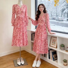 批发新款性感长袖碎花旅游秋冬季纯欲战袍V领少妇韩版<b class='q'>开叉</b><b class='q'>连衣裙</b>