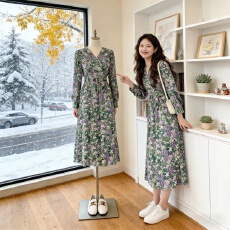 批发辣妹波西米亚长袖气质<b class='q'>欧美</b>风收腰碎花雪纺连衣<b class='q'>裙</b>法式辣妈大<b class='q'>裙</b>摆