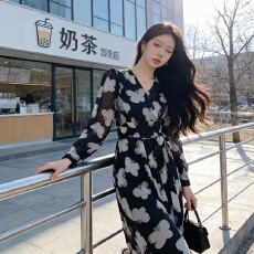 批发性感辣妈辣妹长袖显瘦法式韩版气质波西米亚开叉<b class='q'>欧美</b>新款度假风