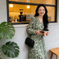 批发气质新款辣妈韩版跨境开叉辣妹连衣<b class='q'>裙</b><b class='q'>欧美</b>新品长袖显瘦法式法式复