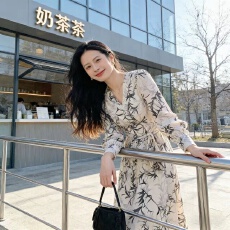 批发性感<b class='q'>欧美</b>休闲连衣<b class='q'>裙</b>显瘦新款长<b class='q'>裙</b><b class='q'>新品</b>韩版法式雪纺辣妈气质少妇