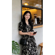 批发欧美 法式V领黑色碎花<b class='q'>连衣裙</b>复古修身显瘦温柔英伦风中长款印花裙