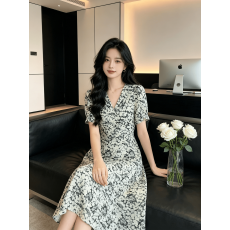 批发新款休闲新款旗袍性感妈妈<b class='q'>欧美</b>旗袍中长泡泡修身V领短袖修身显瘦