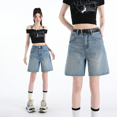 批发美式简约洗水 夏日选择 2026新款<b class='q'>提</b><b class='q'>臀</b>显瘦百搭牛仔短<b class='q'>裤</b>女