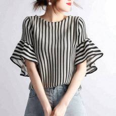 批发日系跨境衬衣女2025春季新款圆领<b class='q'>条纹</b>喇叭袖上衣<b class='q'>T</b><b class='q'>恤</b>