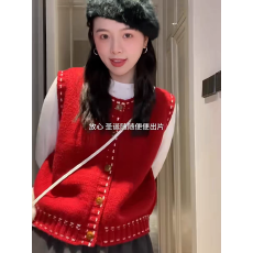 批发法式新年氛围感叠穿圆领针织马甲女秋冬圣诞穿搭洋气圆领毛衣背心