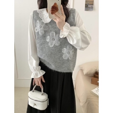 批发灰色钉珠花朵针织马甲女秋冬外穿休闲<b class='q'>百搭</b>马夹叠穿无袖上衣高级感