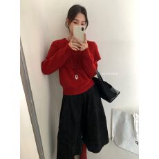 批发法式高级感羊毛斗篷披肩式假两件上衣女秋冬红色显瘦毛衣