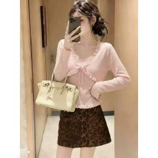 批发法式温柔木耳边披肩<b class='q'>针织</b><b class='q'>开衫</b>女春季新款小个子舒适百搭吊带两件套